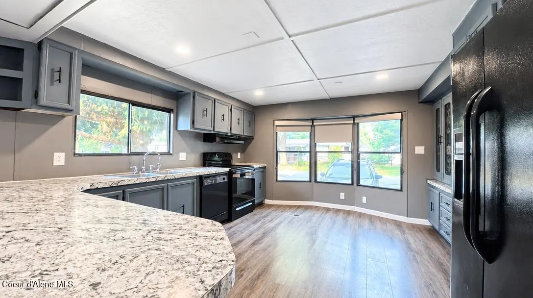 Property 26-8395 - Photo 1