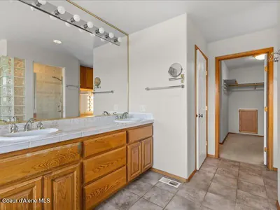 Property 26-7318 - Photo 50