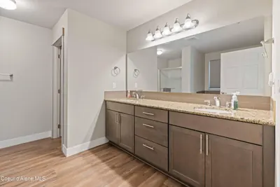 Property 26-9576 - Photo 17