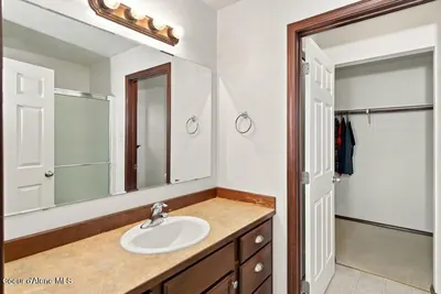 Property 26-10258 - Photo 19