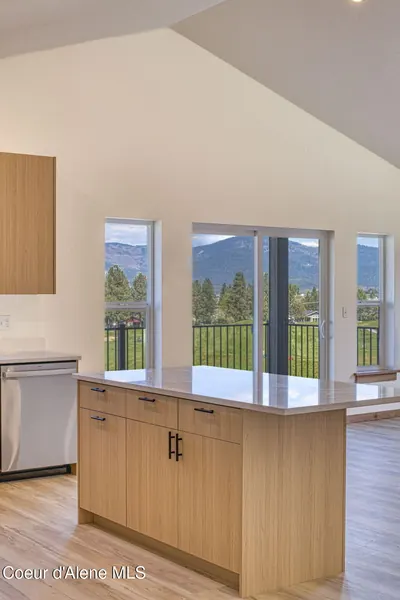 Property 26-8082 - Photo 3