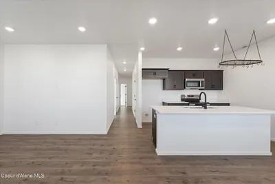 Property 26-10322 - Photo 2