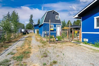 Property 26-10411 - Photo 33