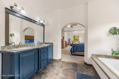 Property 26-10063 - Photo 27
