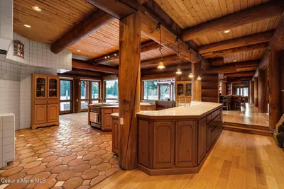 Property 26-7915 - Photo 23