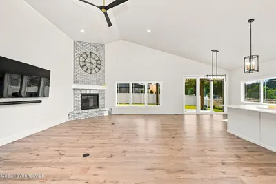 Property 26-10516 - Photo 12