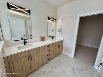 Property 26-9139 - Photo 14