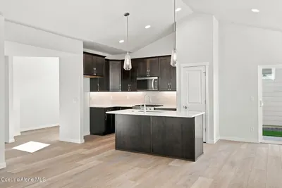 Property 26-10339 - Photo 13