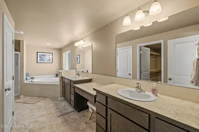 Property 26-9568 - Photo 28