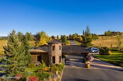Property 26-8168 - Photo 78