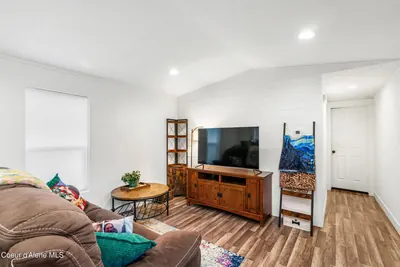 Property 26-9742 - Photo 4