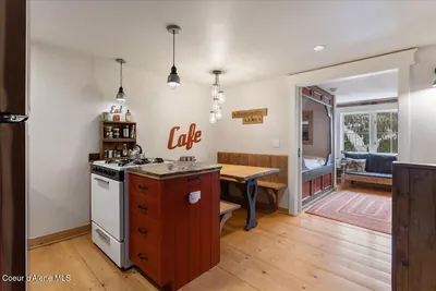 Property 25-11670 - Photo 18