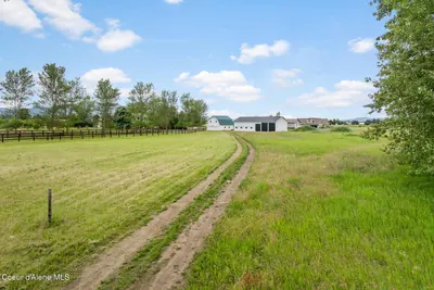 Property 26-10004 - Photo 63