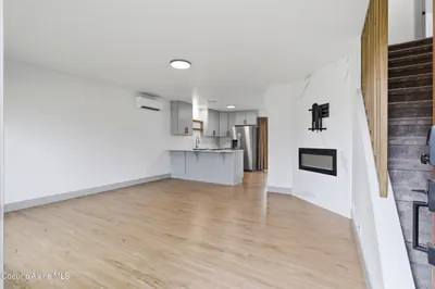 Property 26-7633 - Photo 12