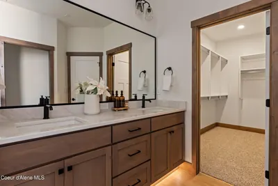 Property 26-10610 - Photo 25