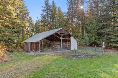 Property 26-10325 - Photo 43