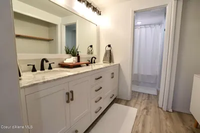 Property 26-10356 - Photo 11