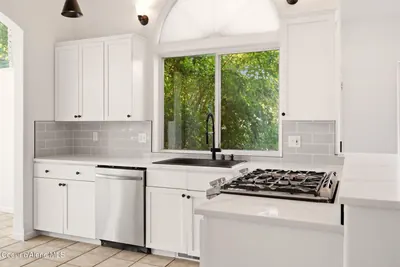 Property 26-7636 - Photo 17
