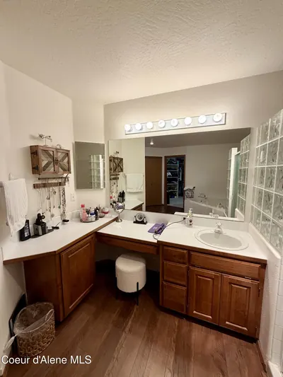 Property 26-8737 - Photo 26