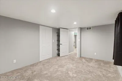 Property 26-10001 - Photo 29