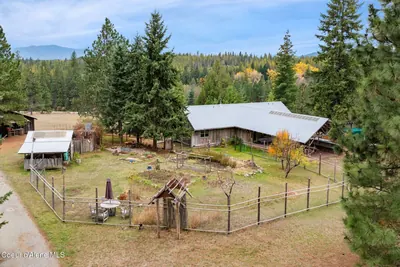 Property 26-9505 - Photo 91