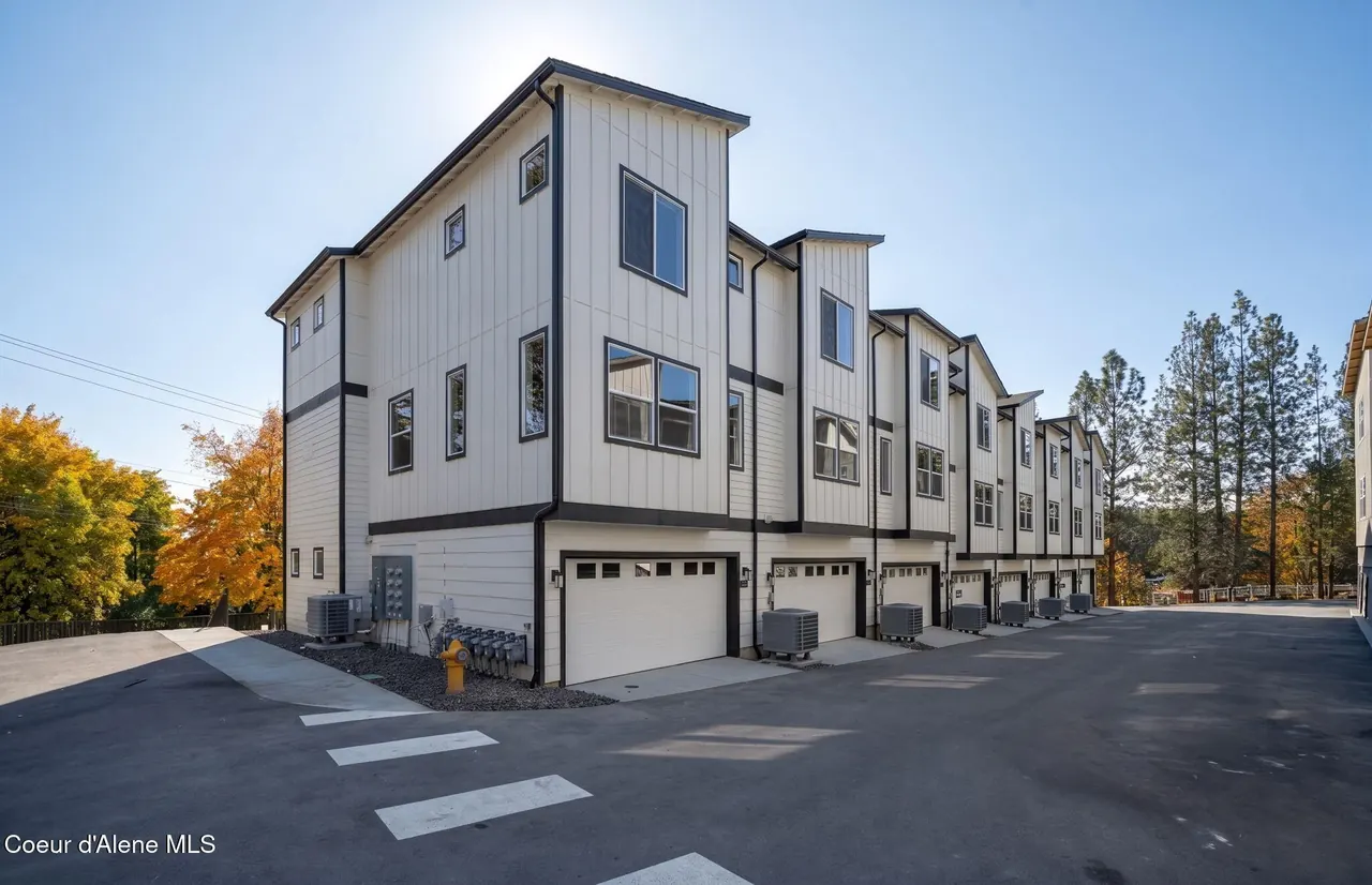 Property 26-10113 - Photo 1