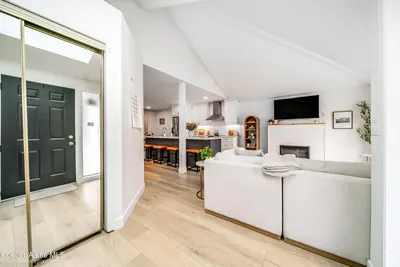 Property 26-9499 - Photo 6