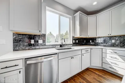 Property 25-10308 - Photo 19