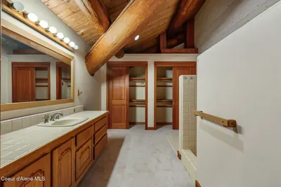 Property 26-7915 - Photo 50