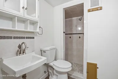 Property 26-2600 - Photo 37