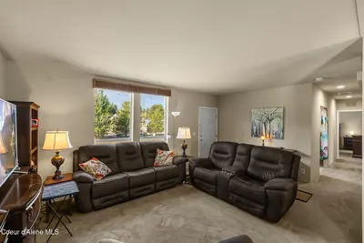Property 26-10619 - Photo 5
