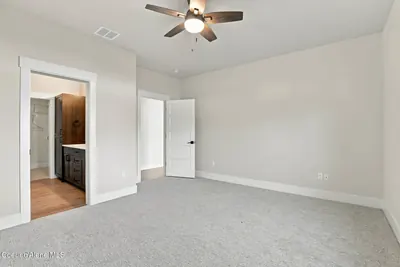 Property 26-10096 - Photo 15