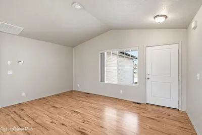 Property 26-10393 - Photo 5