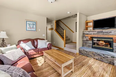 Property 26-3282 - Photo 2