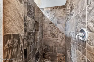 Property 26-9793 - Photo 25