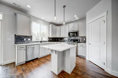 Property 25-10308 - Photo 15