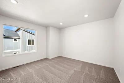 Property 26-10115 - Photo 31