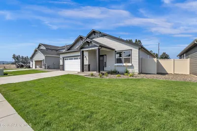 Property 26-8453 - Photo 2