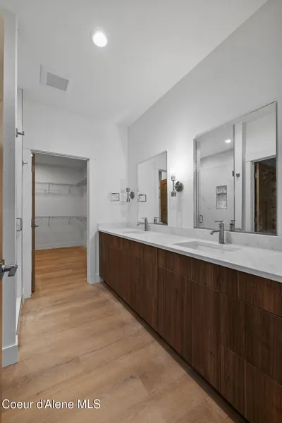 Property 26-10563 - Photo 18