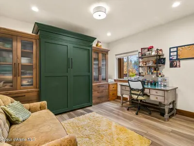 Property 26-10593 - Photo 42