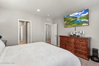 Property 26-10446 - Photo 19