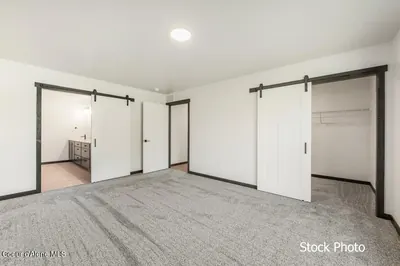 Property 26-10050 - Photo 17