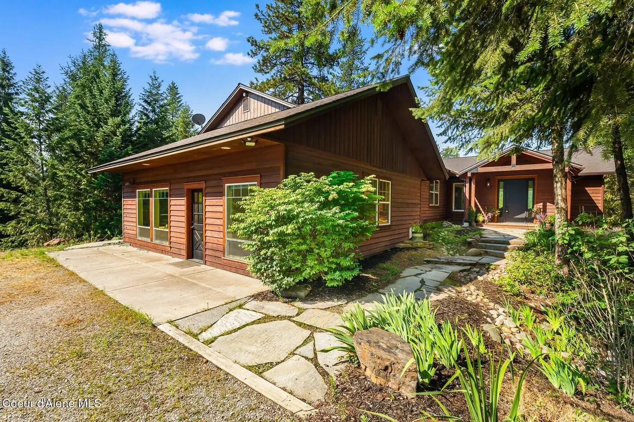 Property 26-8218 - Photo 1
