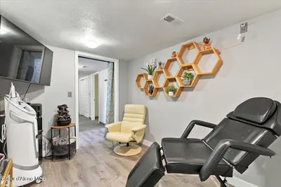 Property 26-10109 - Photo 10