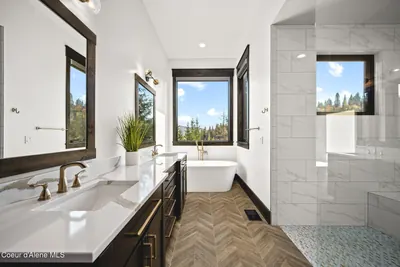 Property 26-10515 - Photo 43