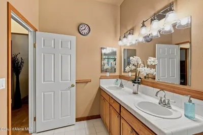Property 26-8175 - Photo 24