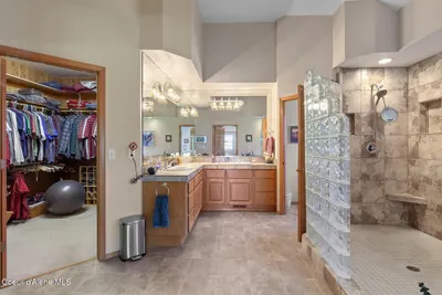 Property 26-8099 - Photo 18