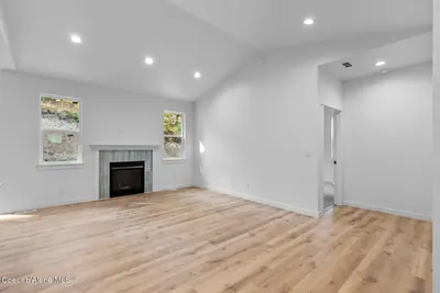 Property 26-8463 - Photo 5