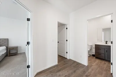Property 26-10322 - Photo 14