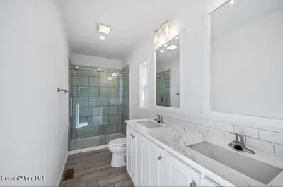 Property 26-8032 - Photo 12